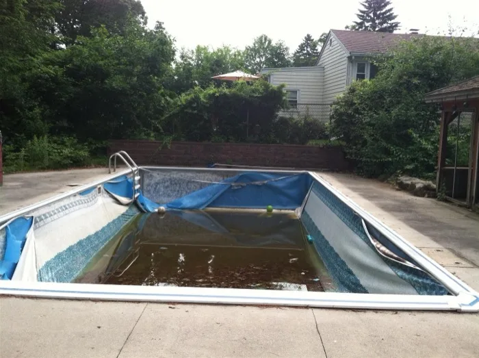 Hayward sand filter and pump equipment